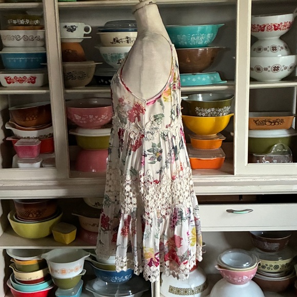 Anthropologie Ranna Gill Kalila Floral Pleated Lace Mini Dress - Size Medium - Picture 8 of 16
